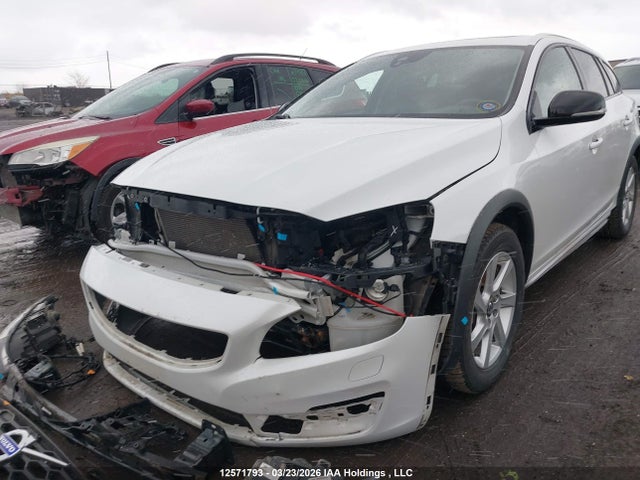 YV440MWK4H1037976 Volvo V60 Cross Country Premier