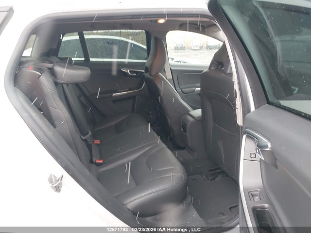 YV440MWK4H1037976 Volvo V60 Cross Country Premier