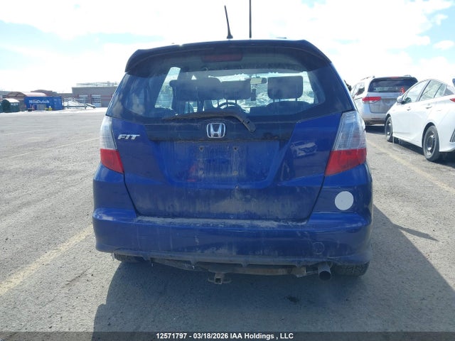 2010 Honda Fit Lx მანქანა იყიდება აუქციონზე, vin: JHMGE8G57AS800282, აუქციონის ნომერი: 12571797