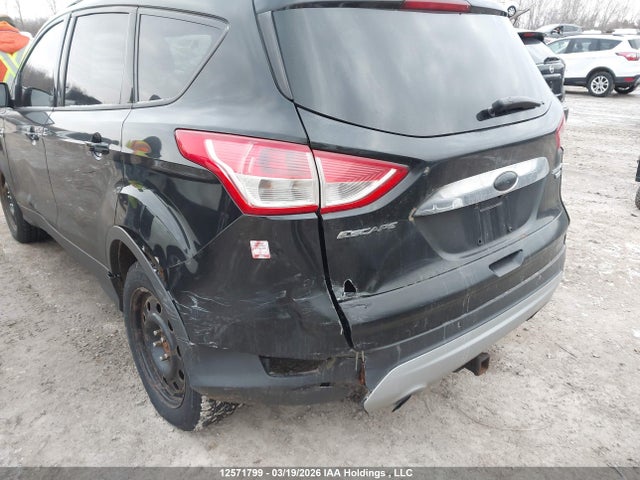 1FMCU9J91EUD74454 Ford Escape Titanium