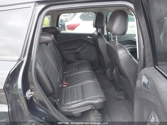 1FMCU9J91EUD74454 Ford Escape Titanium
