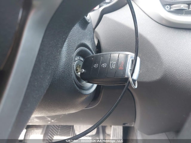 5XYPGDA36HG255123 KIA Sorento Lx/l