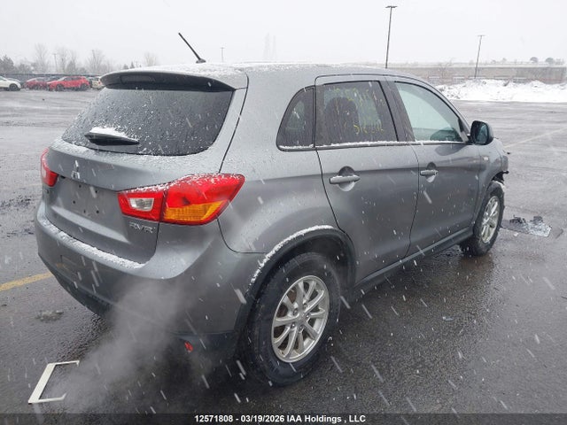 JA4AH3AU2GZ612202 Mitsubishi RVR