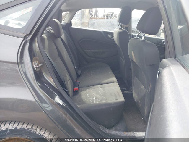 3FADP4BJ9GM163768 Ford FIESTA SE