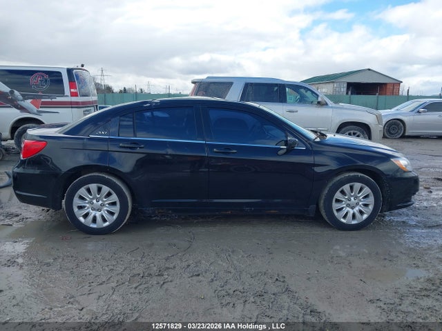 12571829 :رقم المزاد ، 1C3CCBABXDN651181 vin ، 2013 Chrysler 200 Lx مزاد بيع