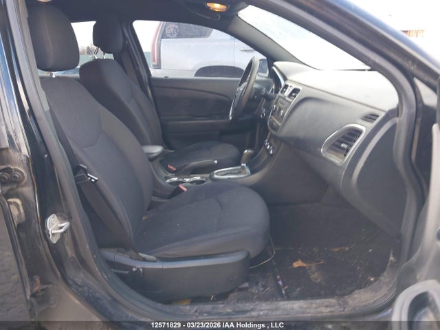 12571829 :رقم المزاد ، 1C3CCBABXDN651181 vin ، 2013 Chrysler 200 Lx مزاد بيع