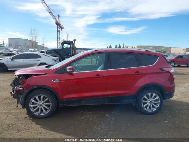 1FMCU9J9XHUD87904 Ford Escape Titanium
