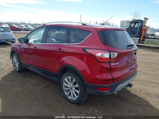 1FMCU9J9XHUD87904 Ford Escape Titanium
