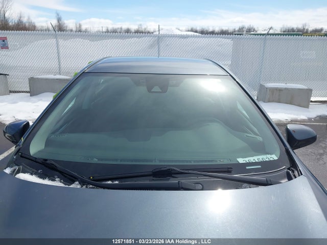 2T1BURHE6HC865557 Toyota COROLLA LE