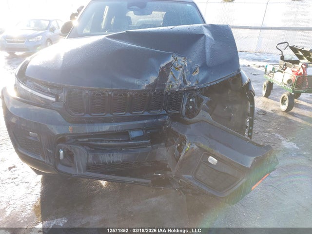 Продаж на аукціоні авто 2023 Jeep Grand Cherokee Overland, vin: 1C4RJHDG1PC525751, номер лоту: 12571852