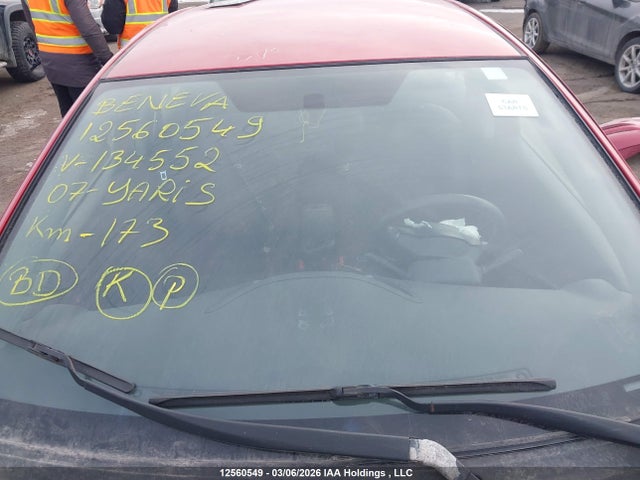12560549 :رقم المزاد ، JTDBT923571134552 vin ، 2007 Toyota Yaris مزاد بيع