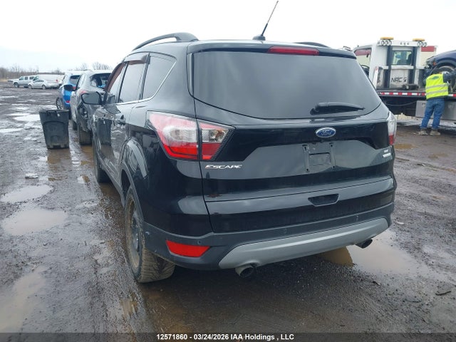 1FMCU0G99HUA05509 Ford Escape