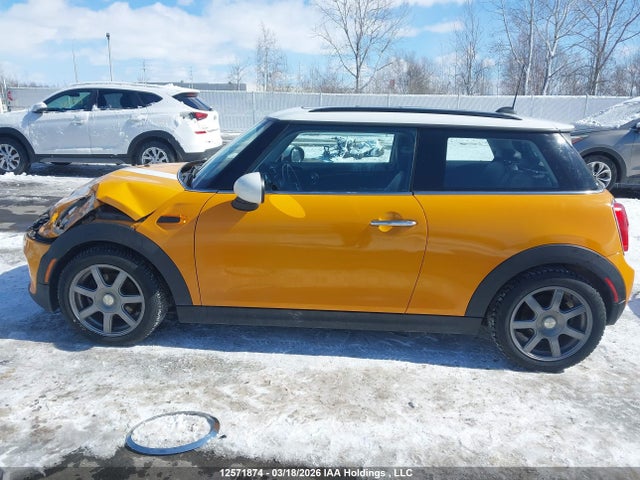 Mini 3 Door Cooper 2017 WMWXP5C31H2D71634 Image 15