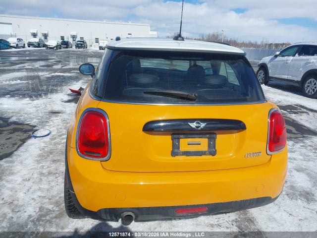 Mini 3 Door Cooper 2017 WMWXP5C31H2D71634 Image 17
