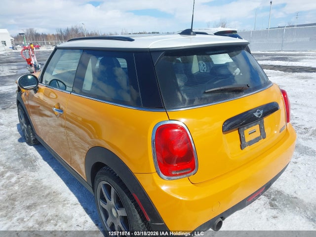 Mini 3 Door Cooper 2017 WMWXP5C31H2D71634 Image 3