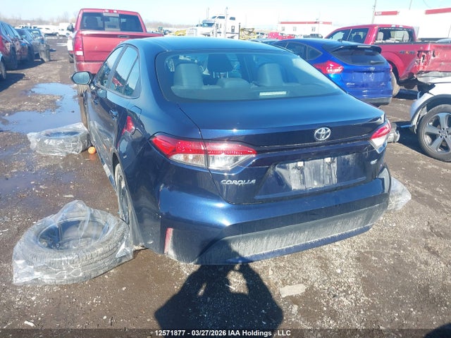 5YFBPMBE3MP229935 Toyota COROLLA LE