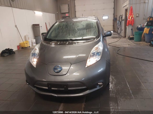 2017 Nissan Leaf S/sv/sl მანქანა იყიდება აუქციონზე, vin: 1N4BZ0CP2HC304230, აუქციონის ნომერი: 12571898