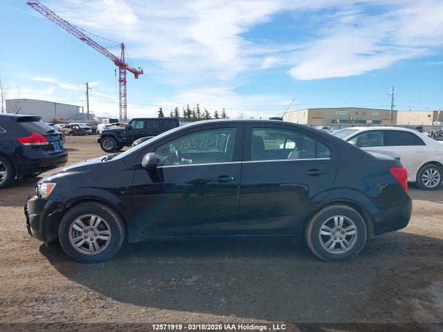 1G1JC5SB8G4153793 Chevrolet SONIC LT