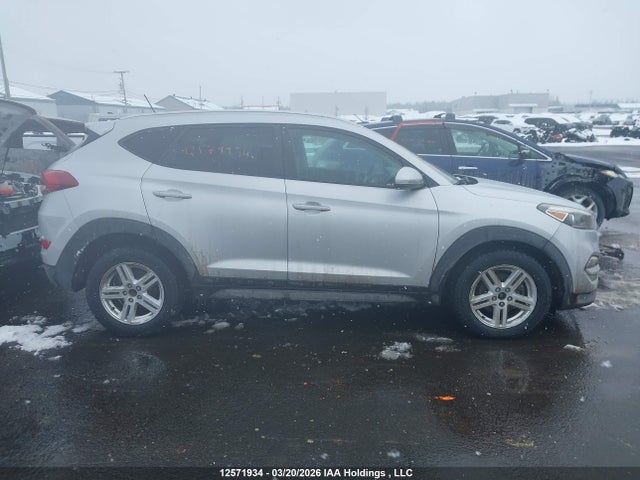 KM8J33A44GU184193 Hyundai Tucson Premium