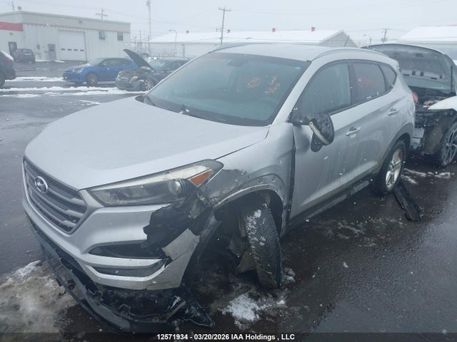 KM8J33A44GU184193 Hyundai Tucson Premium
