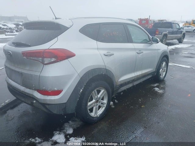 KM8J33A44GU184193 Hyundai Tucson Premium