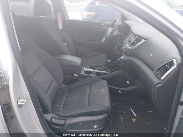 KM8J33A44GU184193 Hyundai Tucson Premium