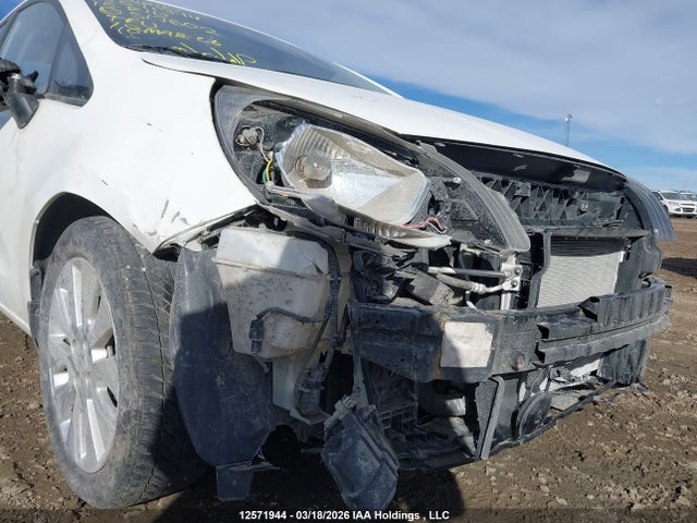 12571944 :رقم المزاد ، KNADN4A36F6517602 vin ، 2015 Kia Rio Ex/ex+/lx/lx+/sx مزاد بيع