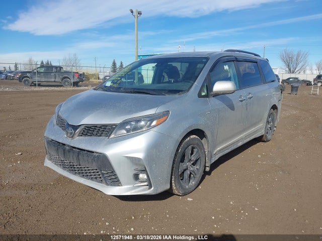 12571948 :رقم المزاد ، 5TDEZ3DC3KS222954 vin ، 2019 Toyota Sienna Se/se Premium مزاد بيع