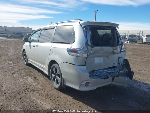 12571948 :رقم المزاد ، 5TDEZ3DC3KS222954 vin ، 2019 Toyota Sienna Se/se Premium مزاد بيع