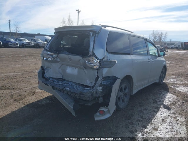 12571948 :رقم المزاد ، 5TDEZ3DC3KS222954 vin ، 2019 Toyota Sienna Se/se Premium مزاد بيع
