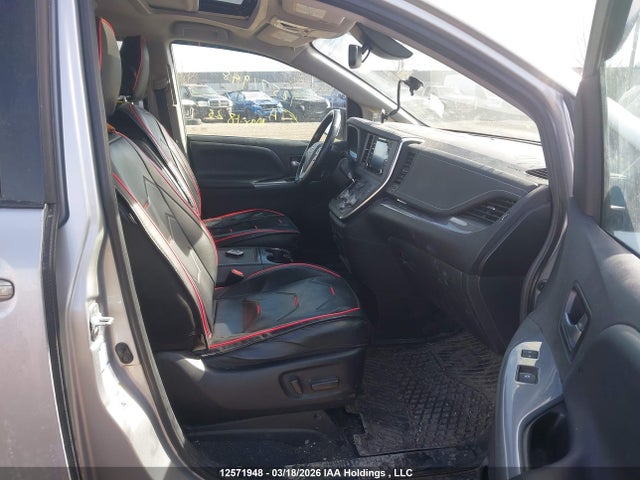 12571948 :رقم المزاد ، 5TDEZ3DC3KS222954 vin ، 2019 Toyota Sienna Se/se Premium مزاد بيع