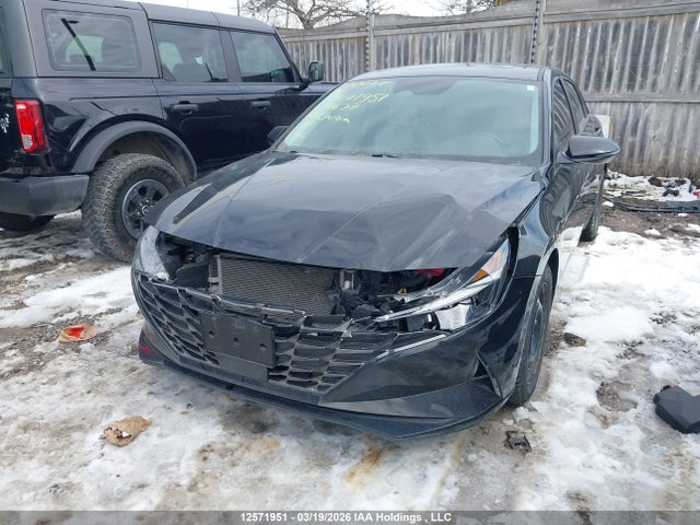 KMHLN4AJ7NU021677 Hyundai Elantra Hybrid Ultimate With Two-tone Interior