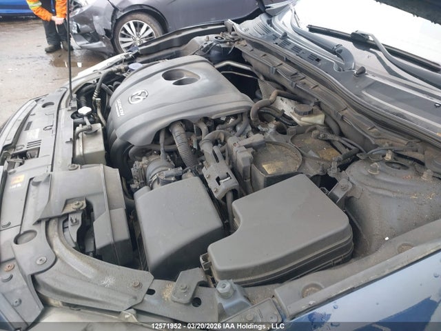 3MZBM1V78FM143998 Mazda 3 TOURING
