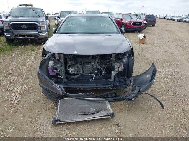 12571970 :رقم المزاد ، 4T1G11AK1NU065727 vin ، 2022 Toyota Camry Se مزاد بيع