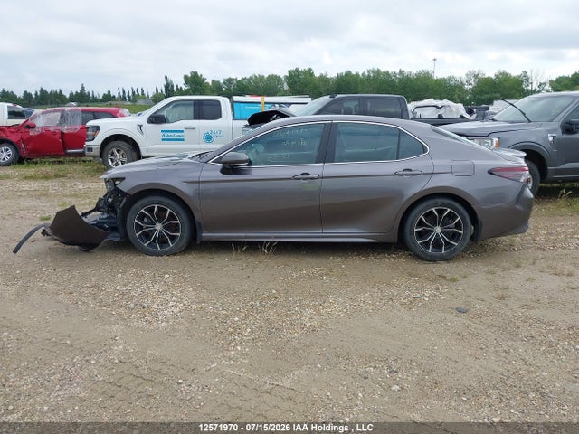 12571970 :رقم المزاد ، 4T1G11AK1NU065727 vin ، 2022 Toyota Camry Se مزاد بيع