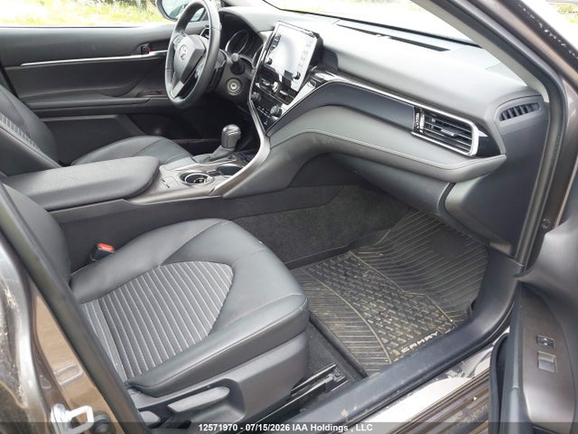 12571970 :رقم المزاد ، 4T1G11AK1NU065727 vin ، 2022 Toyota Camry Se مزاد بيع
