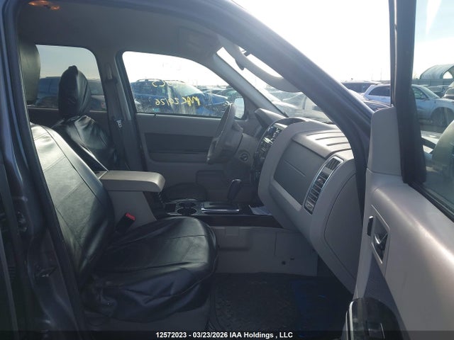 Продаж на аукціоні авто 2011 Mazda Tribute Gx I4, vin: 4F2CY9C73BKM04744, номер лоту: 12572023