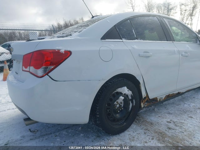 1G1PE5SBXF7116018 Chevrolet Cruze 2lt