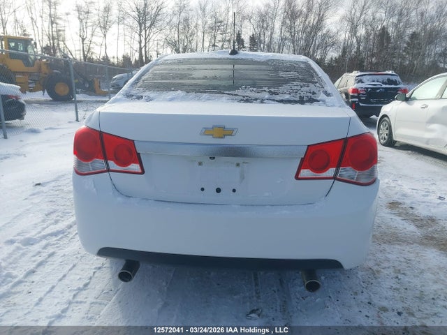 1G1PE5SBXF7116018 Chevrolet Cruze 2lt