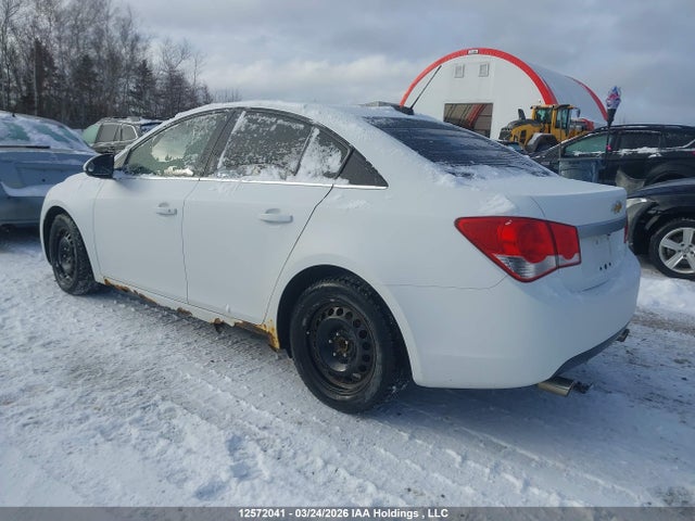 1G1PE5SBXF7116018 Chevrolet Cruze 2lt