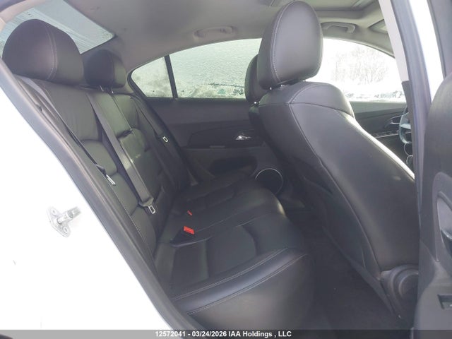 1G1PE5SBXF7116018 Chevrolet Cruze 2lt
