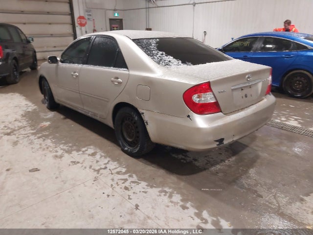 2004 Toyota Camry Le/se/xle მანქანა იყიდება აუქციონზე, vin: 4T1BE32K24U921026, აუქციონის ნომერი: 12572045