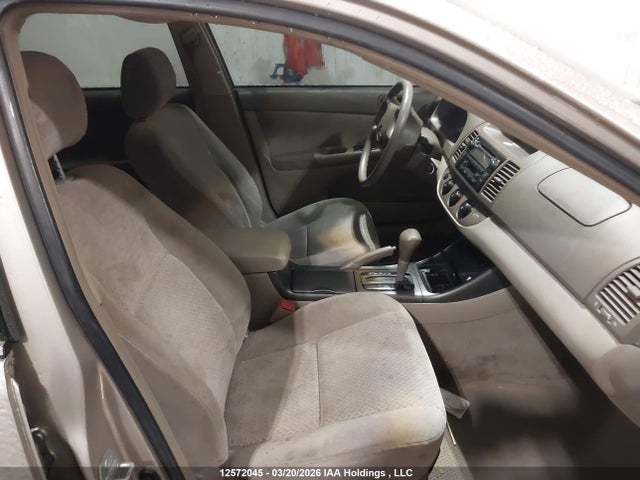 2004 Toyota Camry Le/se/xle მანქანა იყიდება აუქციონზე, vin: 4T1BE32K24U921026, აუქციონის ნომერი: 12572045