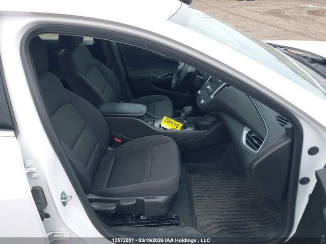 1G1ZC5ST4NF164321 Chevrolet MALIBU LS