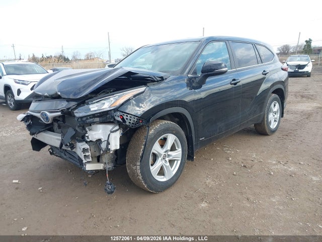 2024 Toyota Highlander Hybrid Le მანქანა იყიდება აუქციონზე, vin: 5TDBBRCH3RS139316, აუქციონის ნომერი: 12572061