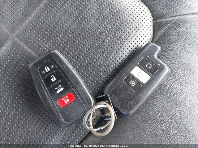 4T1B11HK2JU095216 Toyota CAMRY XLE