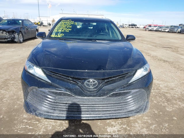 4T1B11HK2JU095216 Toyota CAMRY XLE