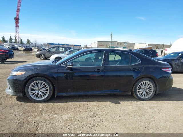 4T1B11HK2JU095216 Toyota CAMRY XLE