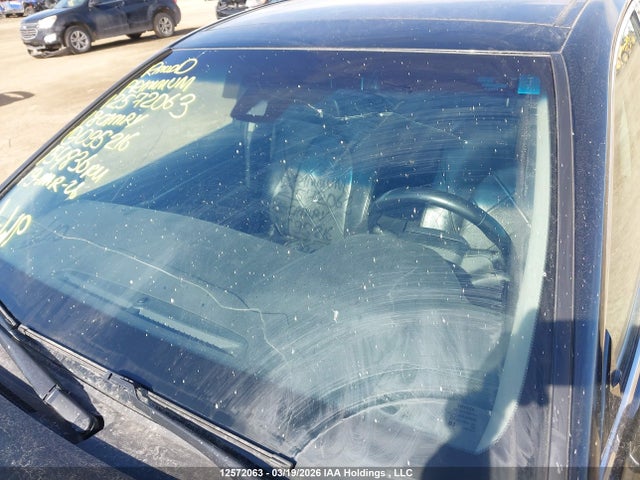 4T1B11HK2JU095216 Toyota CAMRY XLE
