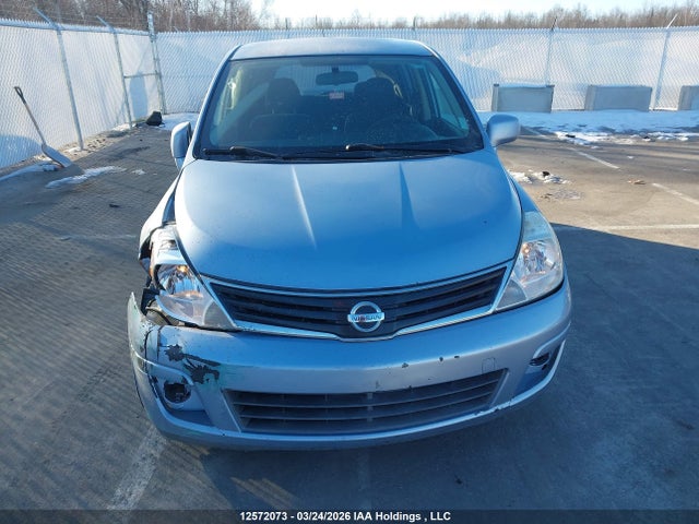 12572073 :رقم المزاد ، 3N1BC1CP5AL352853 vin ، 2010 Nissan Versa مزاد بيع